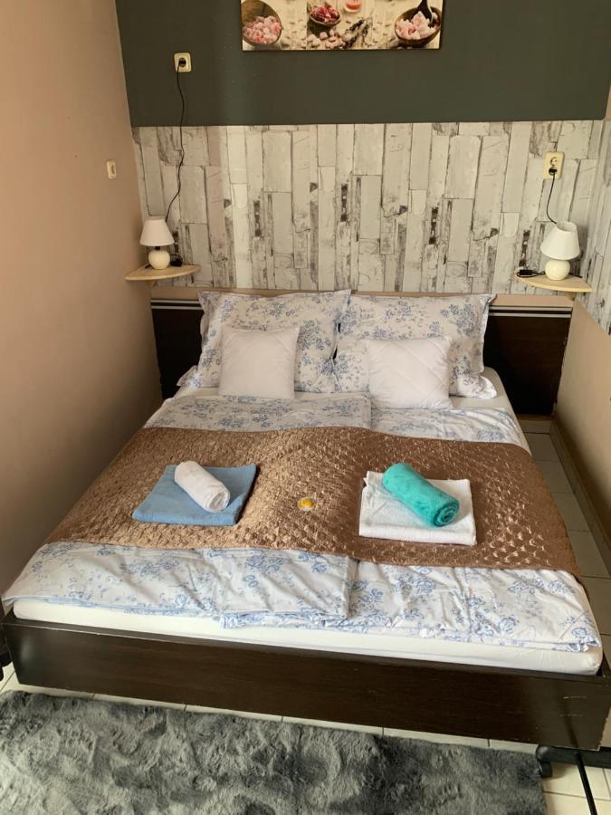 Furo-Lak 1 Apartman Hajdúszoboszló Buitenkant foto