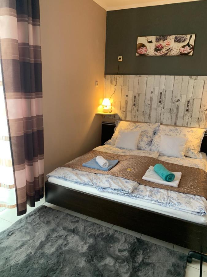 Furo-Lak 1 Apartman Hajdúszoboszló Buitenkant foto